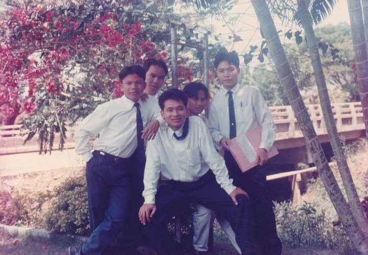 ภาพในอดีตกับเพื่อน